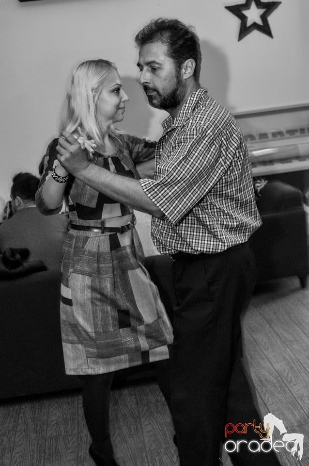 Karaoke în Blondy's Art Café, 