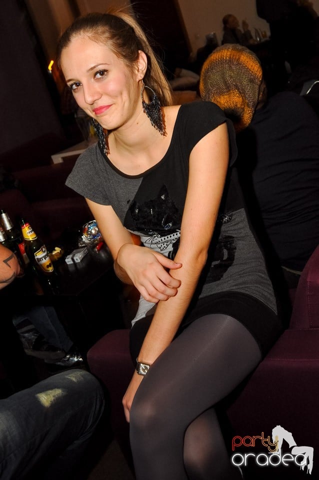 Karaoke în Blondy's Art Café, 