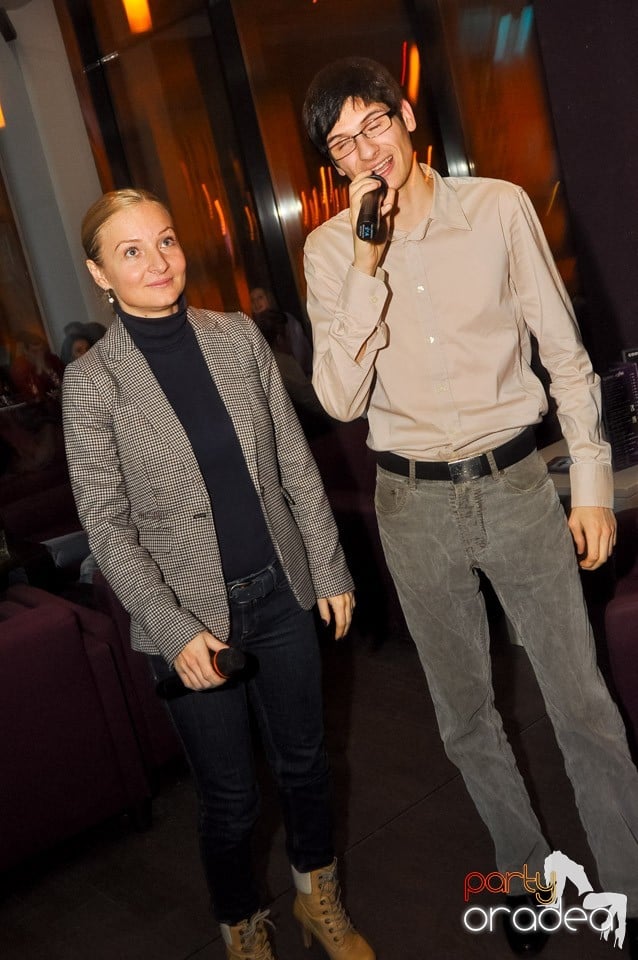 Karaoke în Blondy's Art Café, 