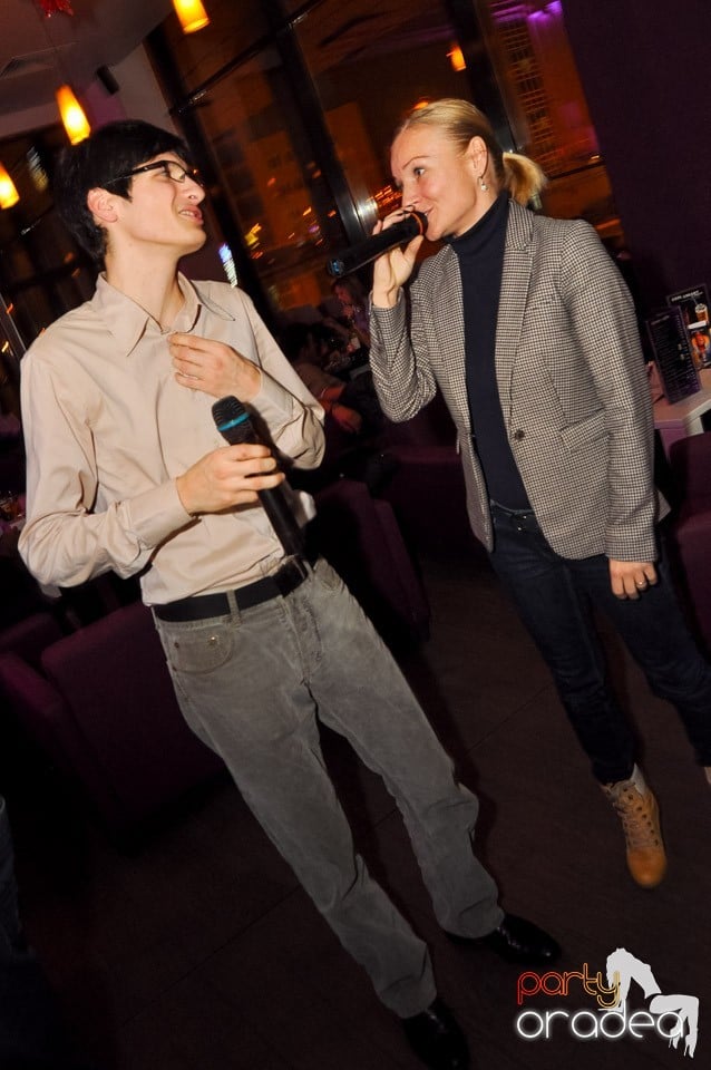 Karaoke în Blondy's Art Café, 