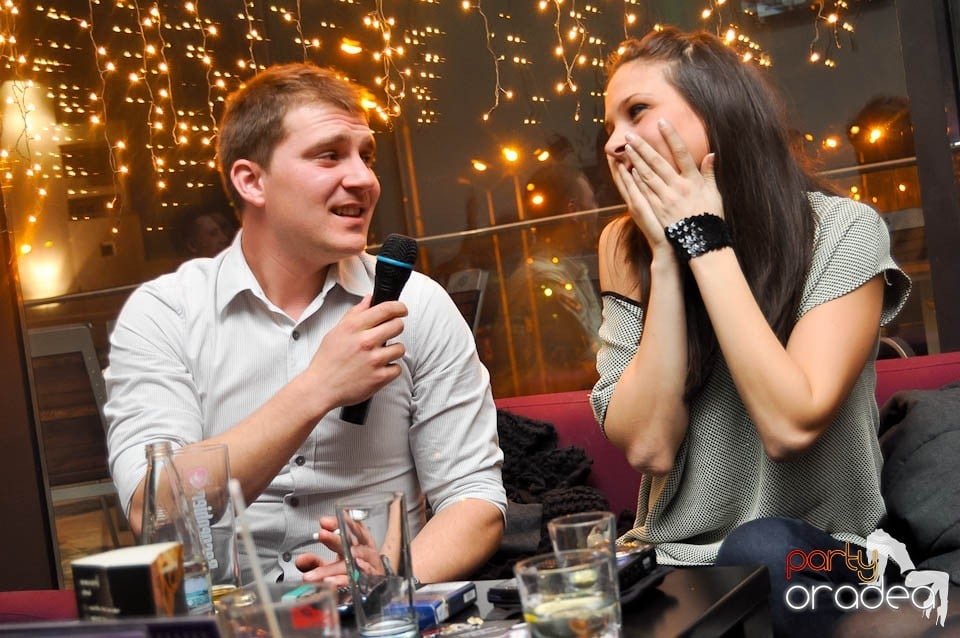 Karaoke în Blondy's Art Café, 