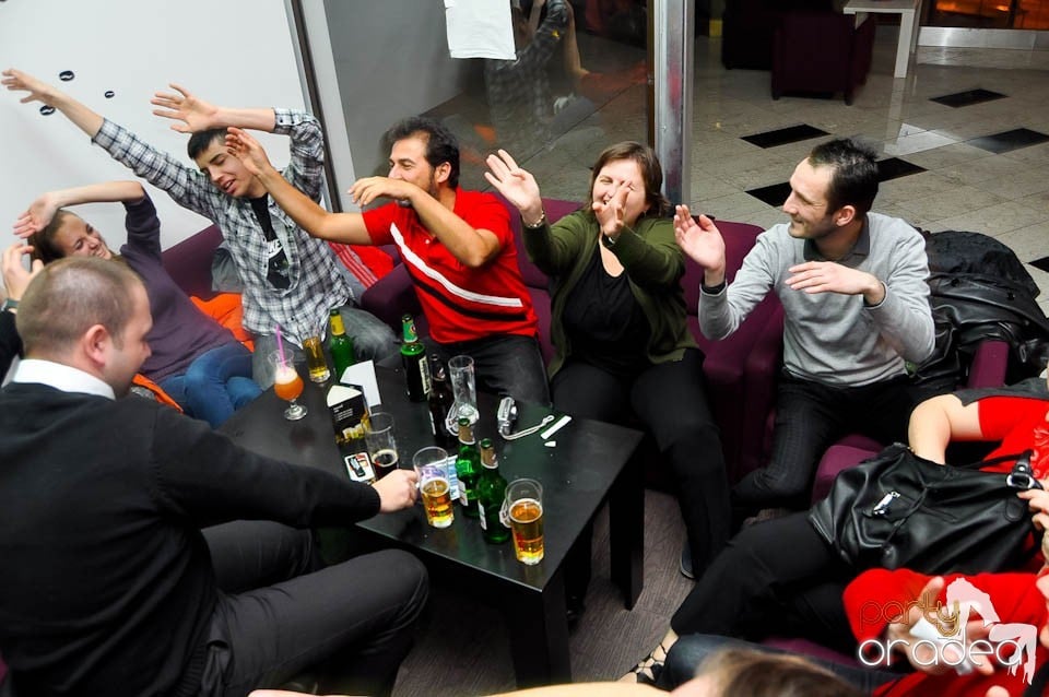 Karaoke în Blondy's Art Café, 