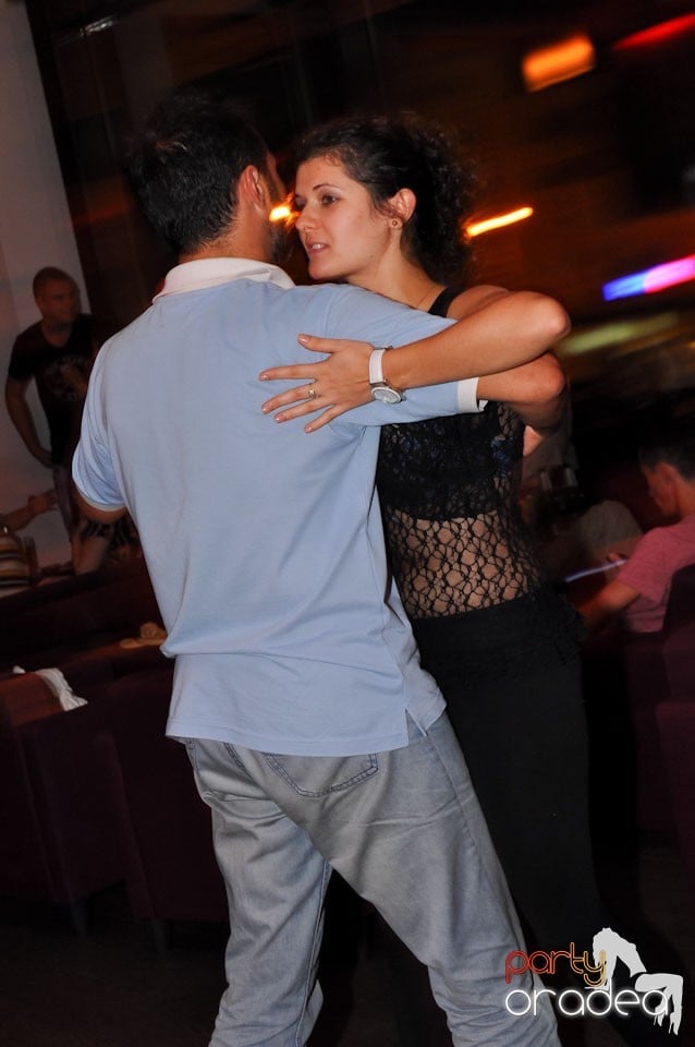 Karaoke în Blondy's, 