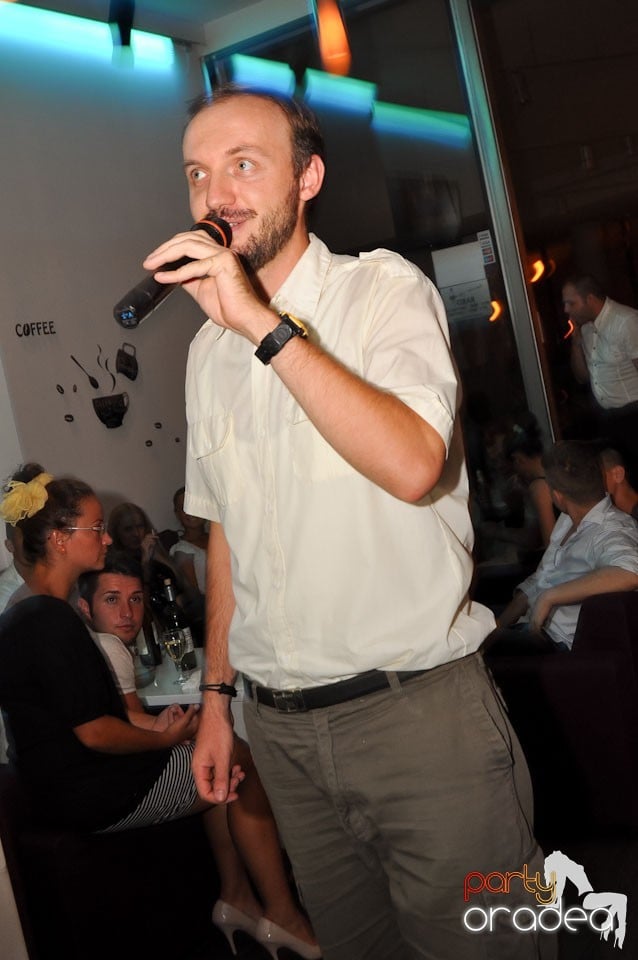 Karaoke în Blondy's, 