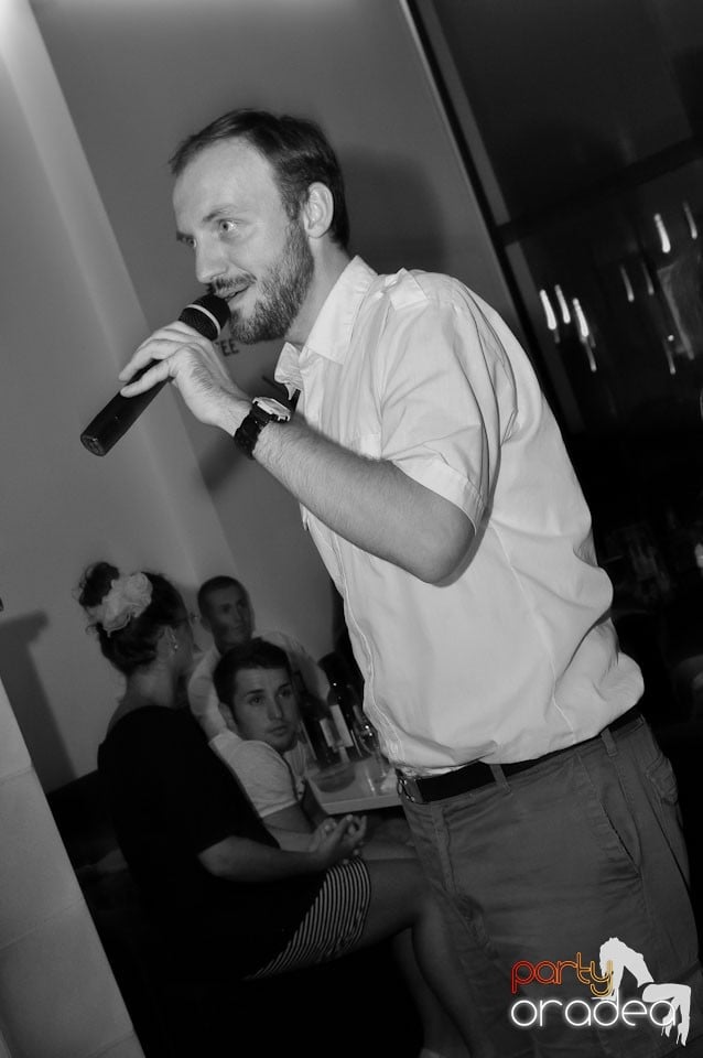 Karaoke în Blondy's, 