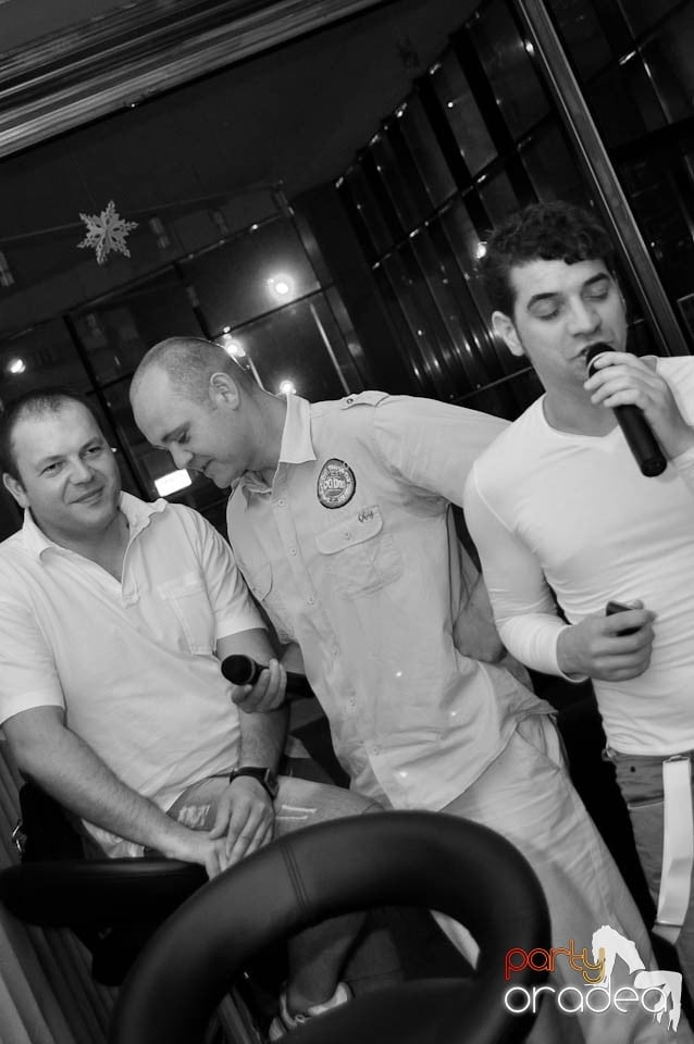 Karaoke în Blondy's, 