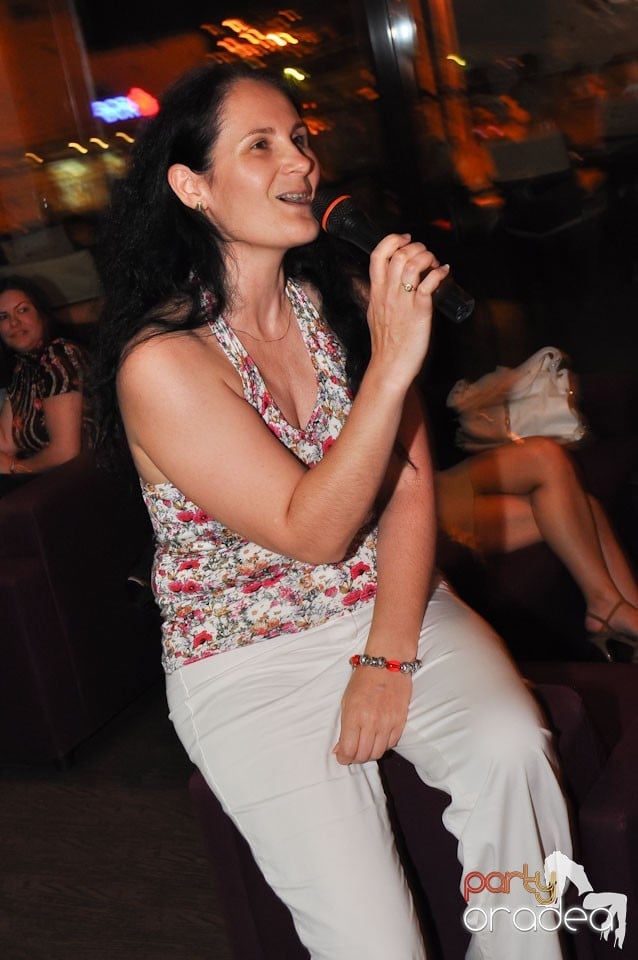 Karaoke în Blondy's, 