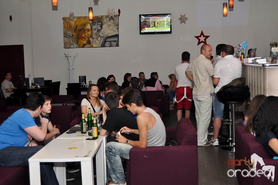 Karaoke în Blondy's, 