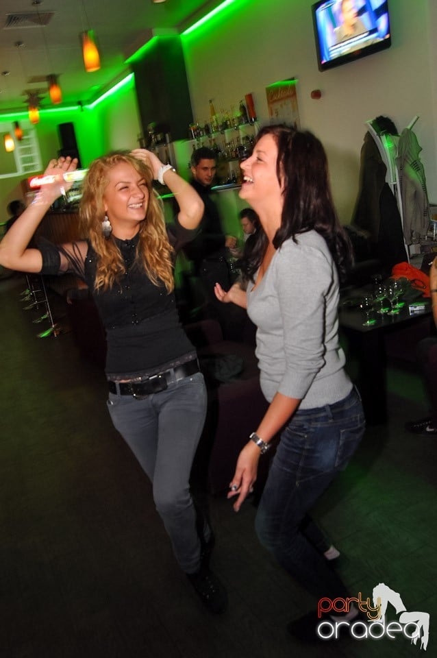 Karaoke în Blondy's, 