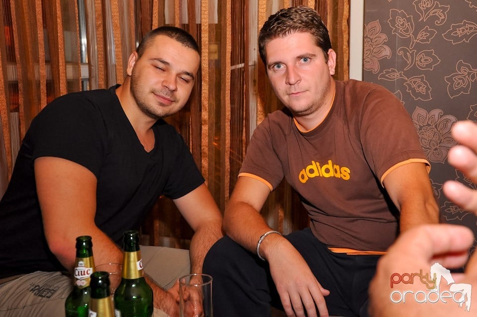 Karaoke în Delice Cafe, Delice Cafe 2