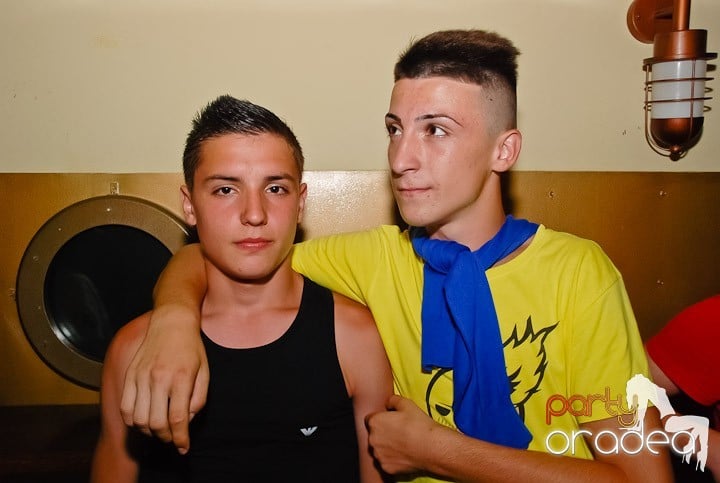 Karaoke în Yellow Submarine, 