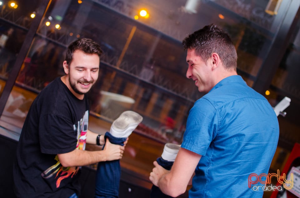 Karaoke Night, 