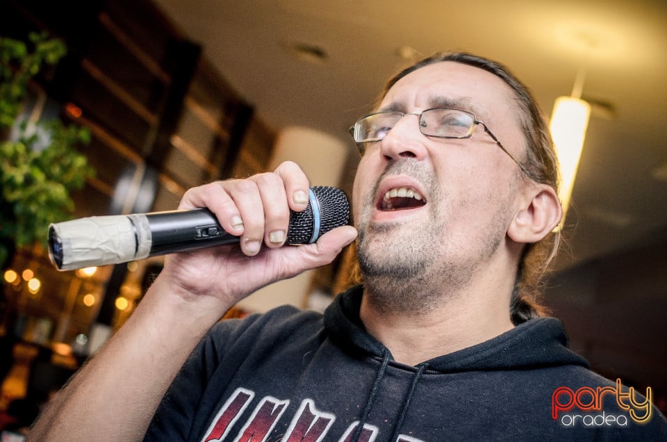 Karaoke Night, 