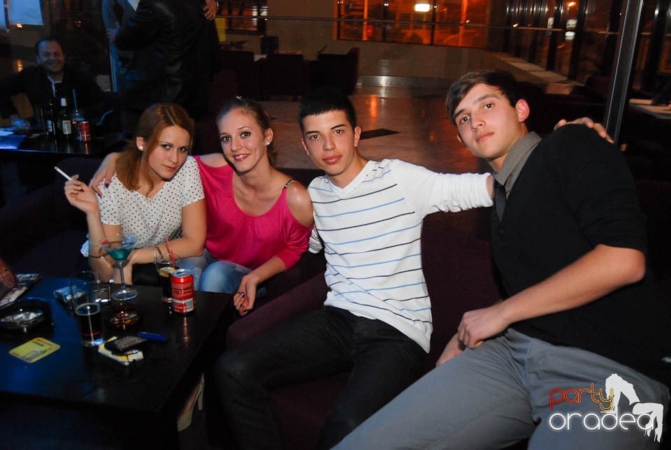 Karaoke Night @ Blondy's Art Café, 