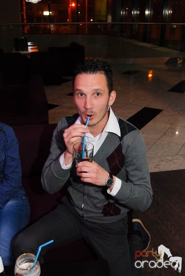 Karaoke Night @ Blondy's Art Café, 