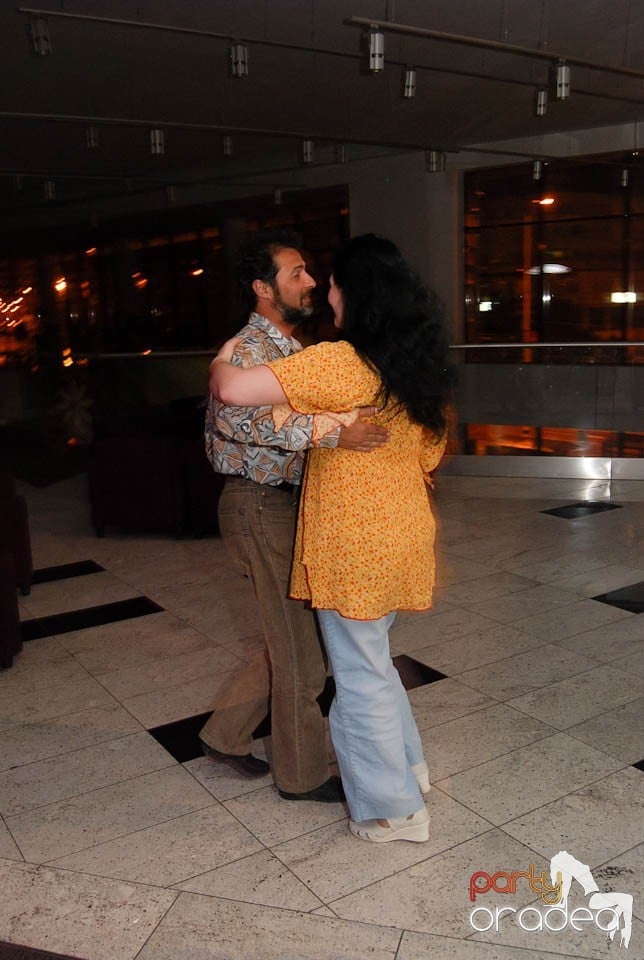 Karaoke Night @ Blondy's Art Café, 