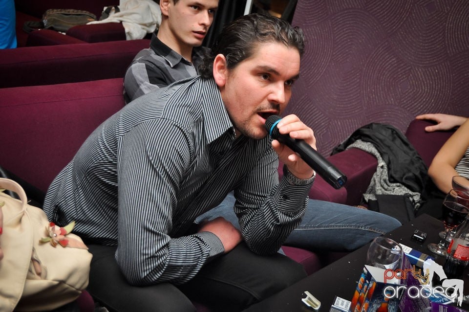 Karaoke Night @ Blondy's Art Café,