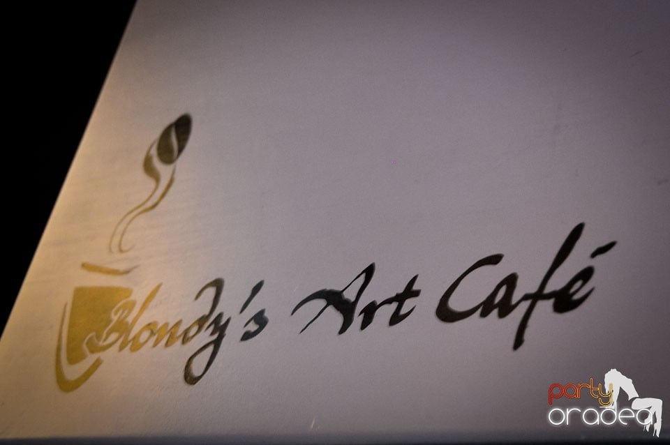 Karaoke Night @ Blondy's Art Café,