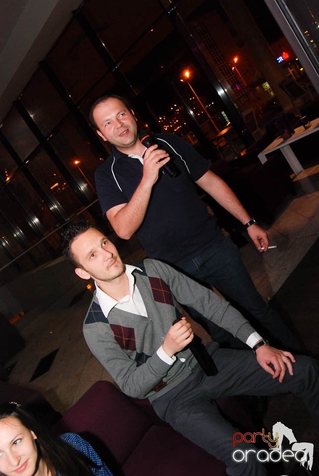 Karaoke Night @ Blondy's Art Café, 