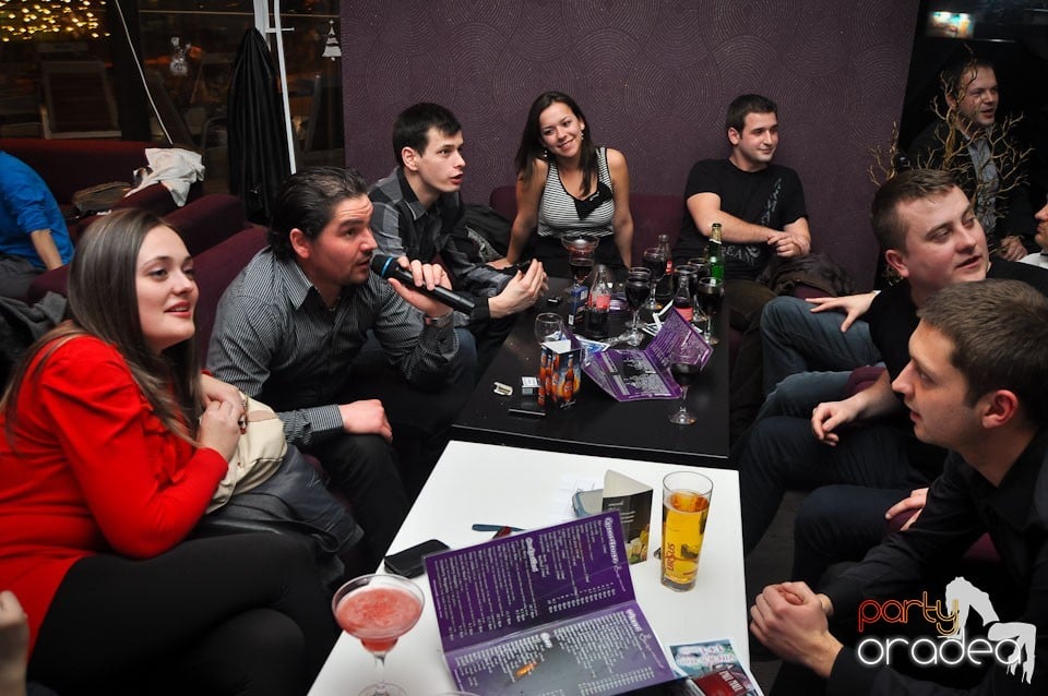 Karaoke Night @ Blondy's Art Café,