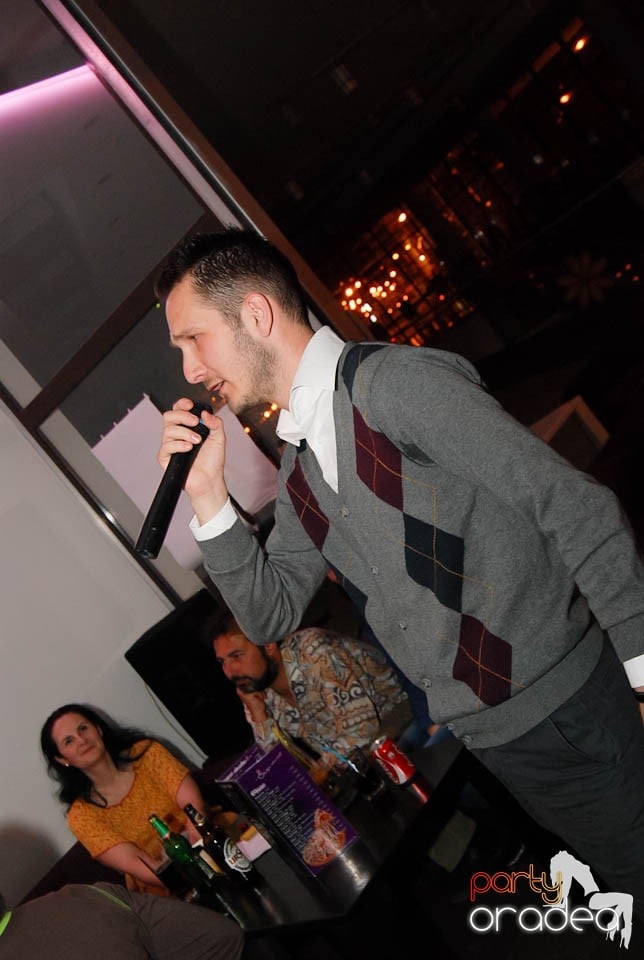 Karaoke Night @ Blondy's Art Café, 