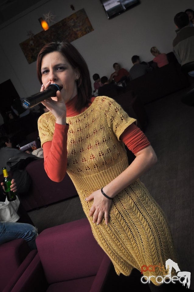 Karaoke Night @ Blondy's Art Café,