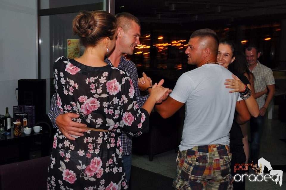 Karaoke Night @ Blondy's Art Café, 