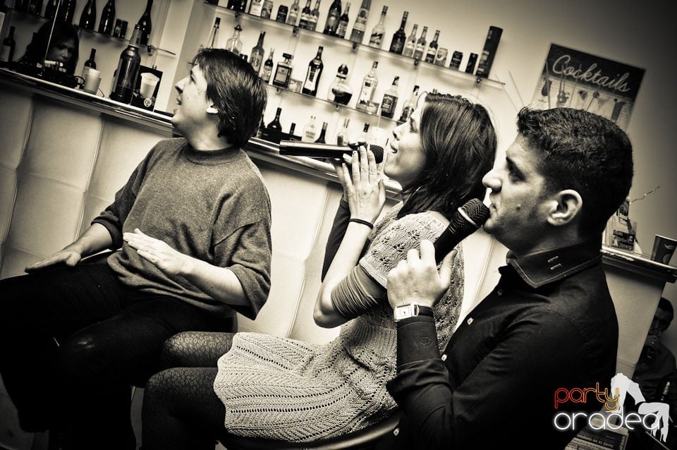 Karaoke Night @ Blondy's Art Café,