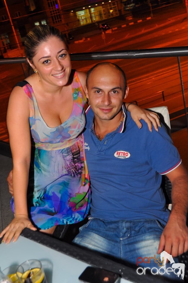 Karaoke Night @ Blondy's Art Café, 