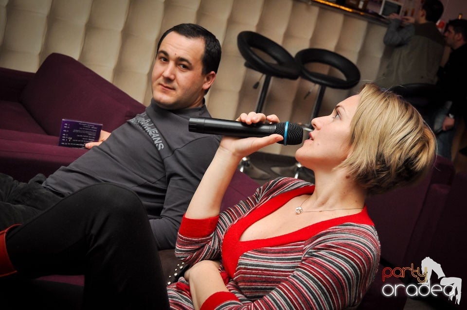 Karaoke Night @ Blondy's Art Café,