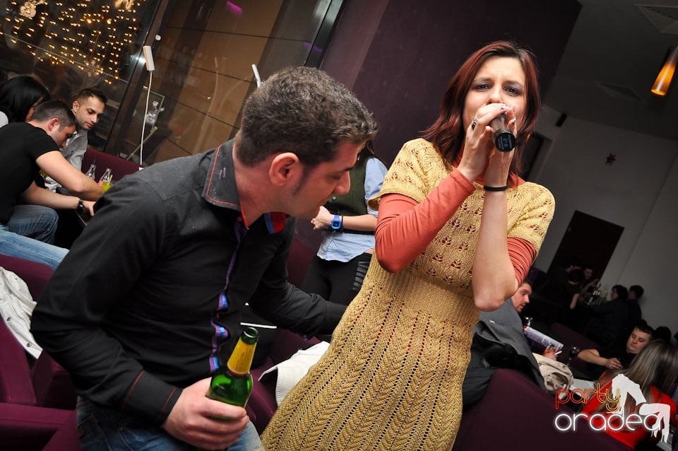 Karaoke Night @ Blondy's Art Café,