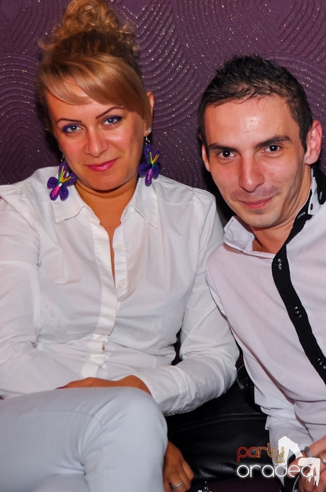 Karaoke Night @ Blondy's, 