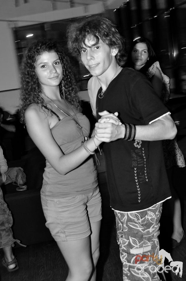 Karaoke Night @ Blondy's, 