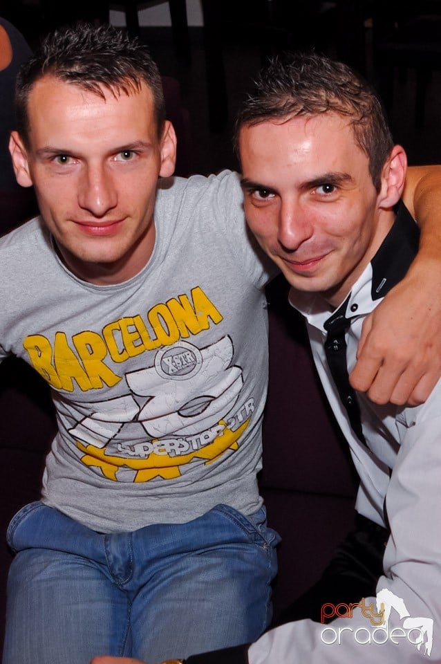 Karaoke Night @ Blondy's, 