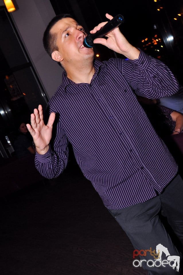 Karaoke Night @ Blondy's, 