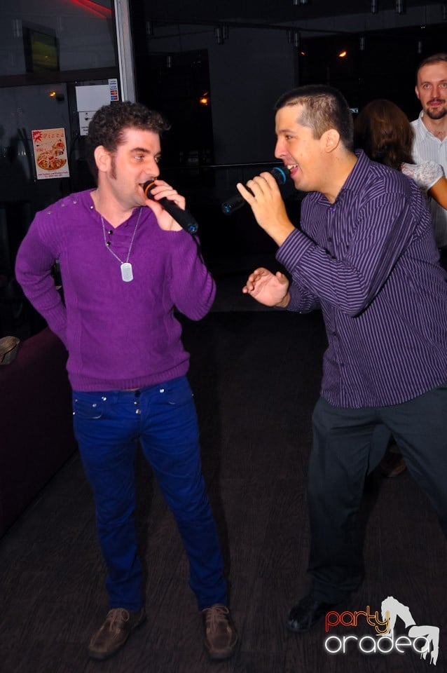 Karaoke Night @ Blondy's, 