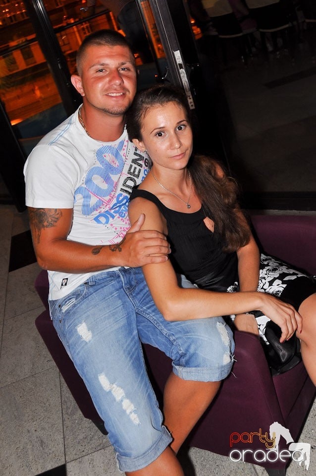 Karaoke Night @ Blondy's, 