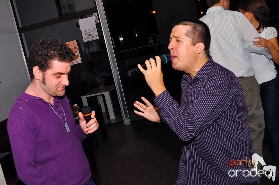 Karaoke Night @ Blondy's, 