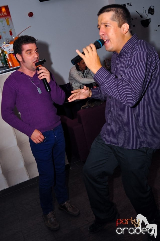 Karaoke Night @ Blondy's, 