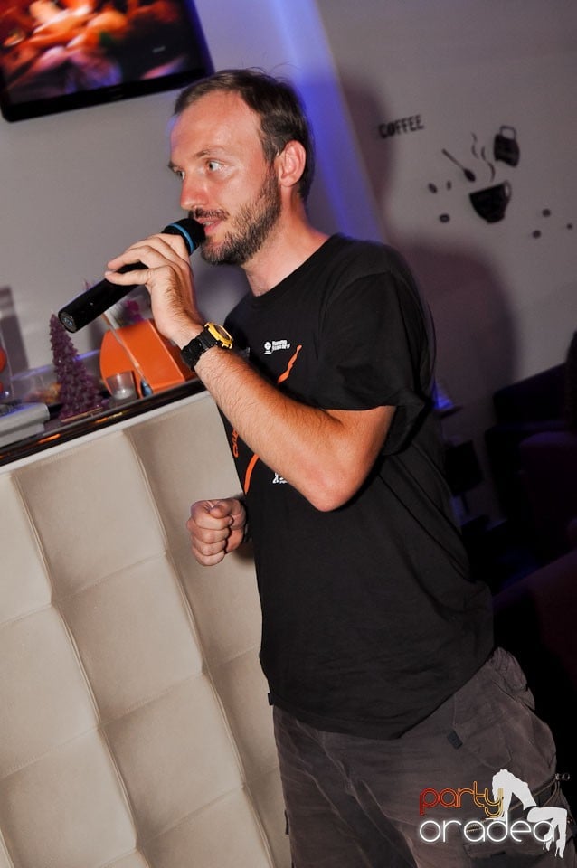 Karaoke Night @ Blondy's, 