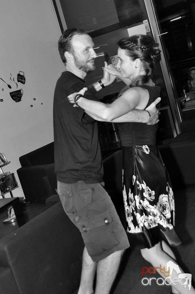 Karaoke Night @ Blondy's, 