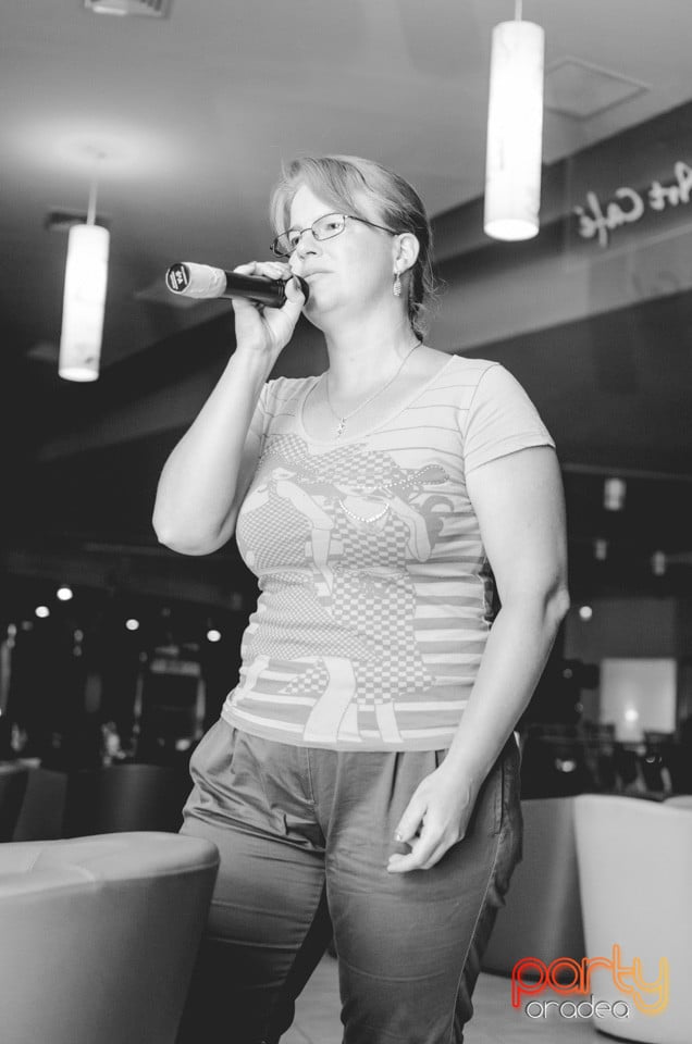 Karaoke Night, 