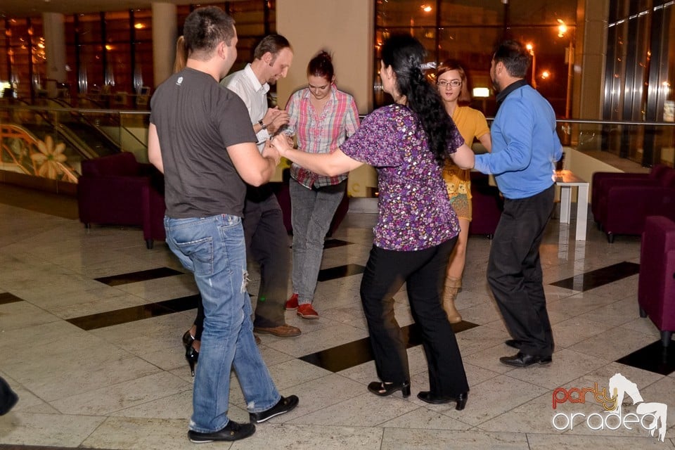 Karaoke Night în Blondy's Art Café, 