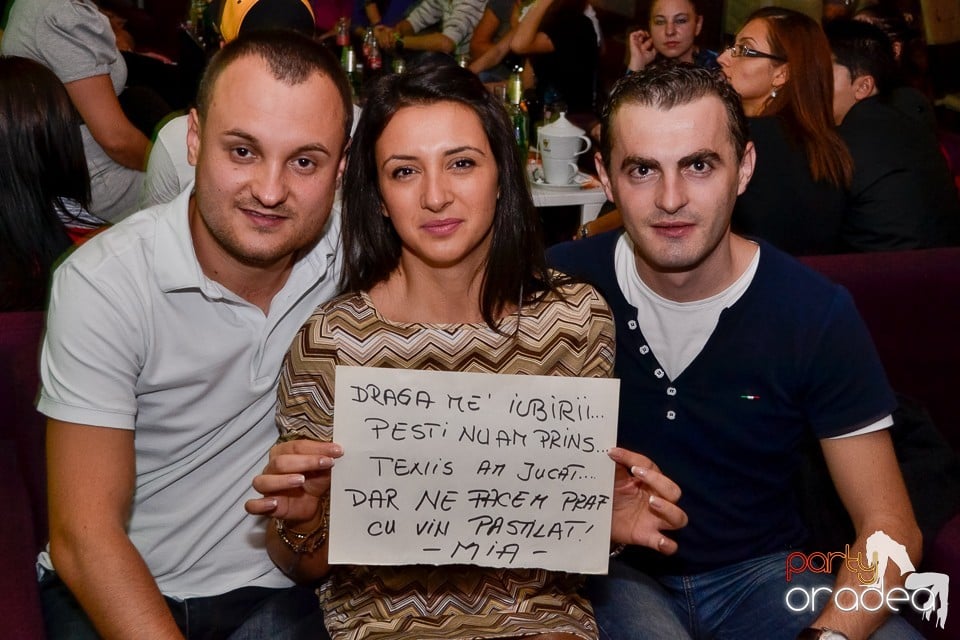 Karaoke Night în Blondy's Art Café, 