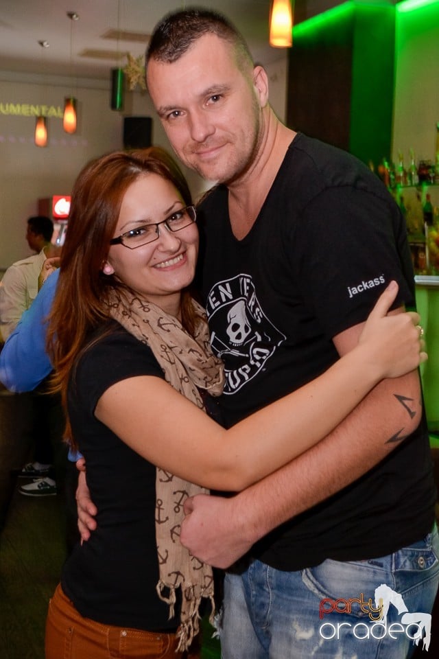 Karaoke Night în Blondy's Art Café, 