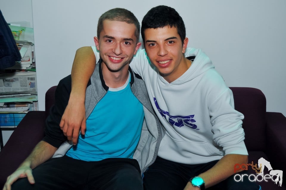 Karaoke Night în Blondy's Art Café,