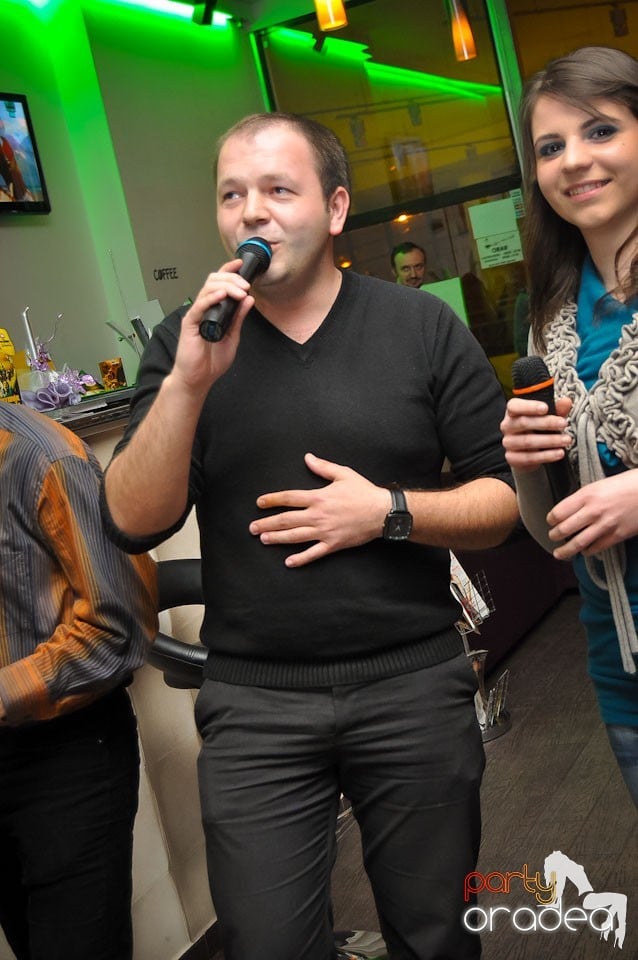Karaoke Night în Blondy's Art Café, 