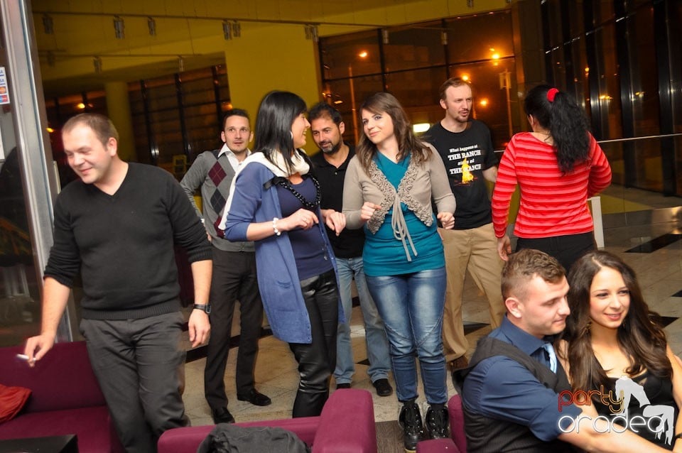 Karaoke Night în Blondy's Art Café, 