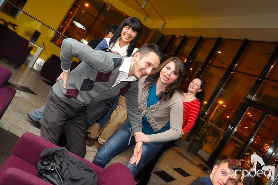 Karaoke Night în Blondy's Art Café, 