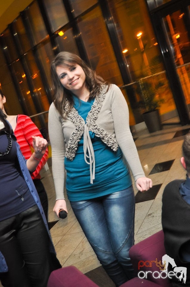 Karaoke Night în Blondy's Art Café, 